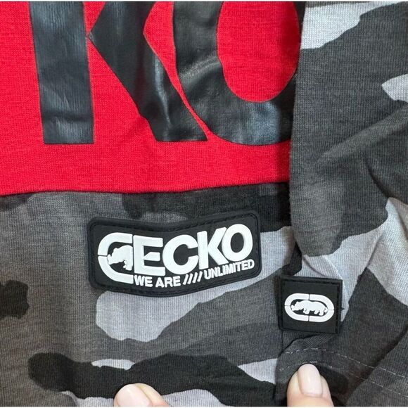 ECKO UNLIMITED - M Sz 2XL - NWT Short Sleeve Tee in ECKO Red w/Black & Grey Camo - Picture 7 of 13